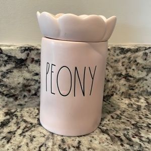 Rae Dunn “PEONY” candle — peony rose scented